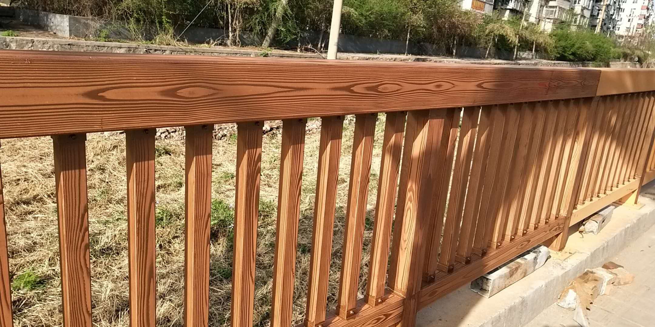 德州河北承德双桥区护栏仿木纹漆施工项目